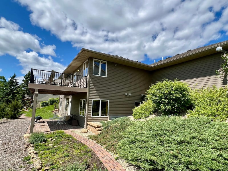 2774 Pine Ridge Blvd, Red Wing, MN 55066