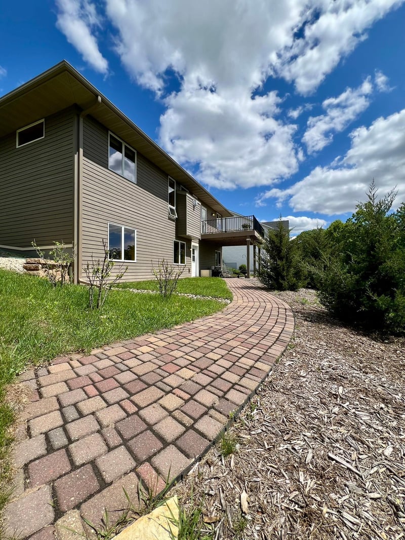 2774 Pine Ridge Blvd, Red Wing, MN 55066