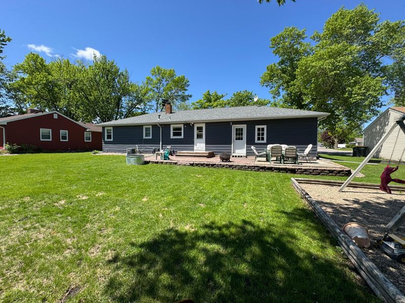 501 S 3rd St, Olivia, MN 56277