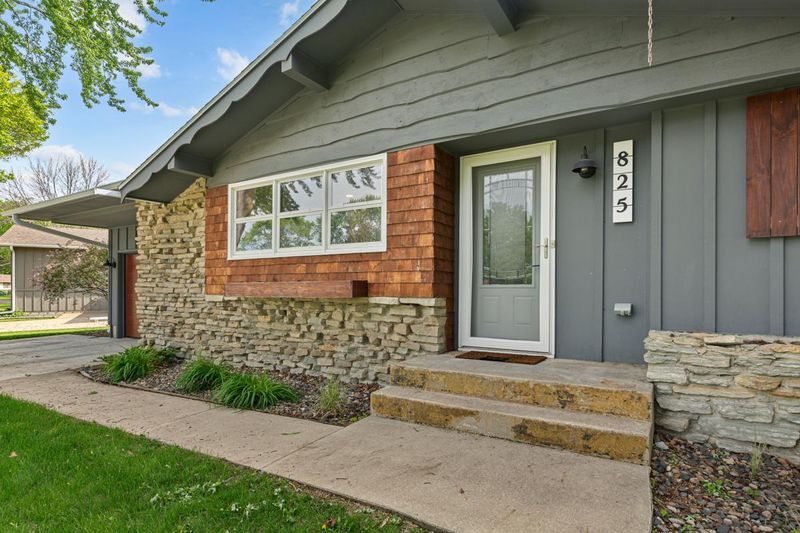 825 South St, Owatonna, MN 55060
