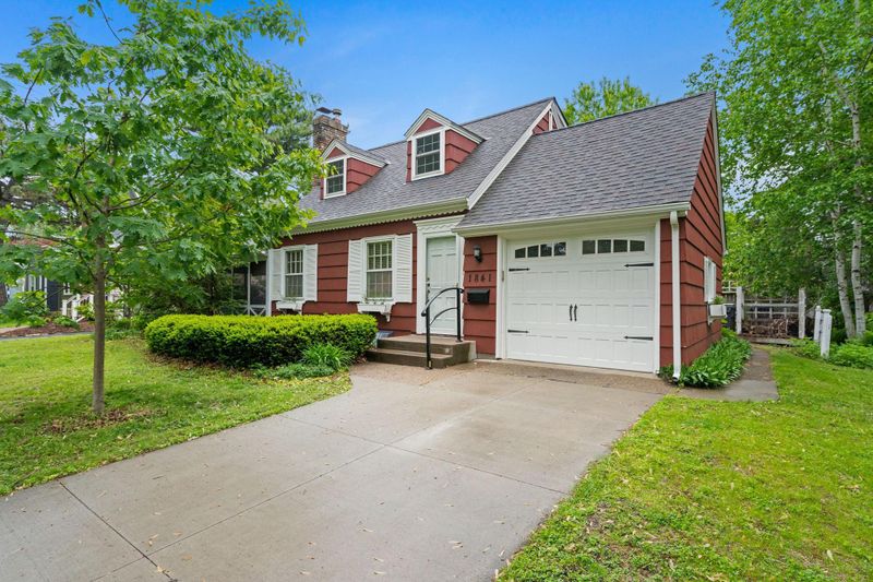 1841 Simpson St, Falcon Heights, MN 55113