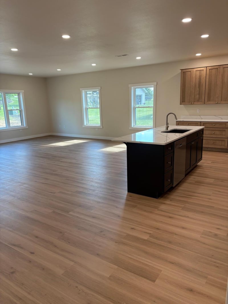 1101 Courtney Dr, Caledonia, MN 55921