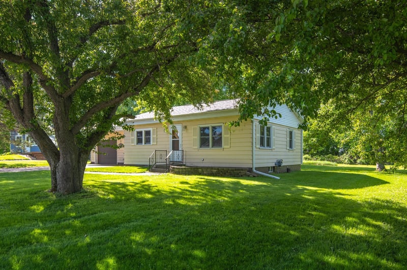 76 South Ave W, Clear Lake, WI 54005