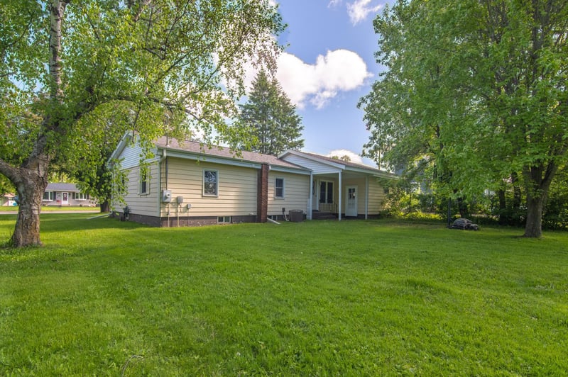76 South Ave W, Clear Lake, WI 54005