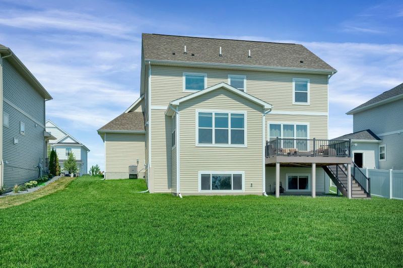 1721 Pebblestone Rd, Carver, MN 55315