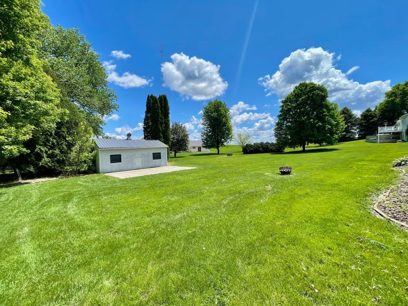 351 5th St S, Franklin, MN 55333