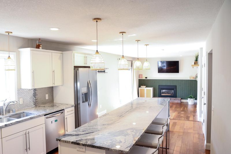 9461 Wentlock Rd, Woodbury, MN 55125