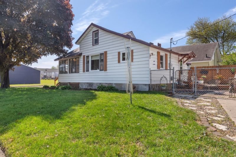 97 N Baker St, Winona, MN 55987