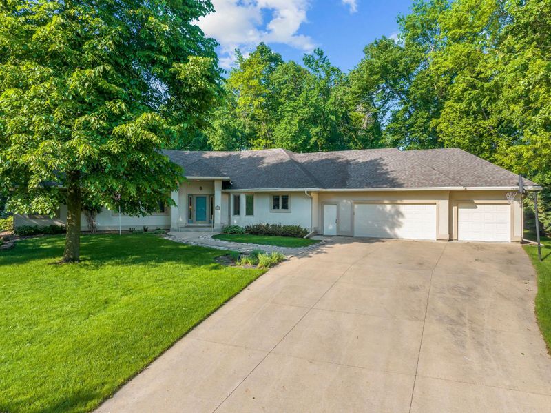 1145 Taro Ln SW, Rochester, MN 55902