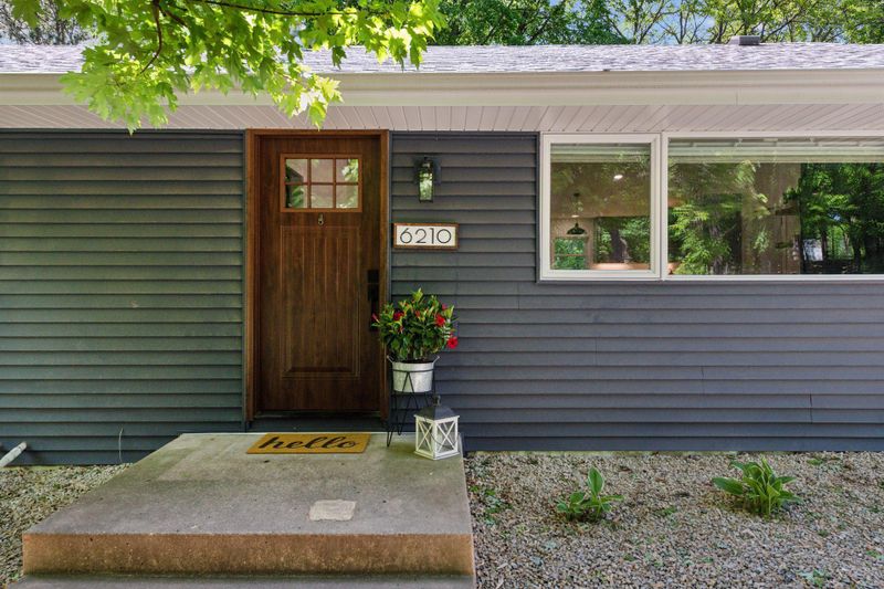 6210 Cardinal Ave, Excelsior, MN 55331