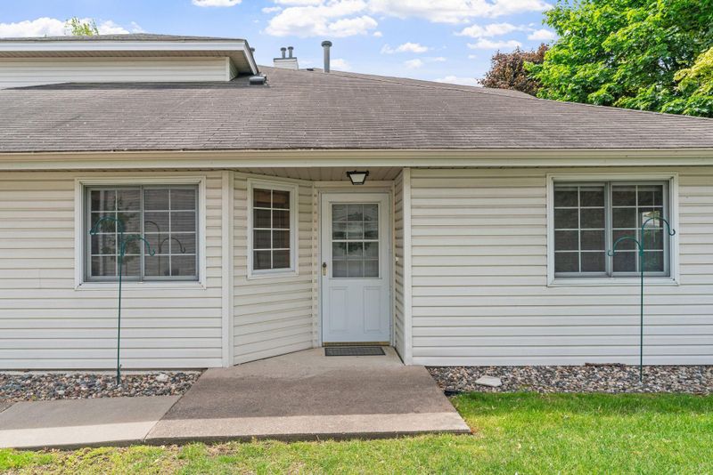 4040 Maureen Dr NE #103, Columbia Heights, MN 55421