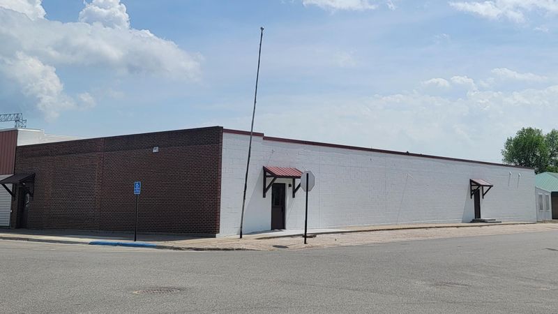 122 W Monroe Ave, Mahnomen, MN 56557