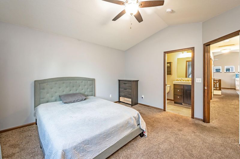 1104 Heron Dr, Mankato, MN 56001