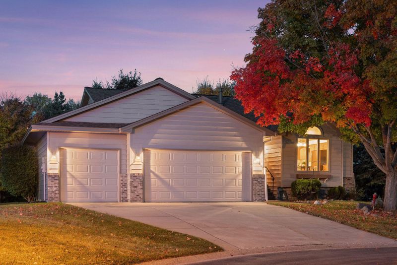 4896 Spruce Ln, Savage, MN 55378