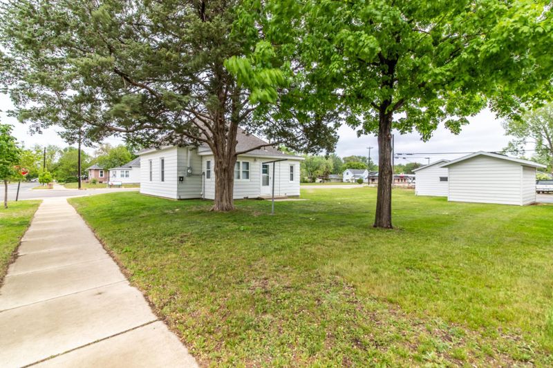 2320 3rd St N, Saint Cloud, MN 56303