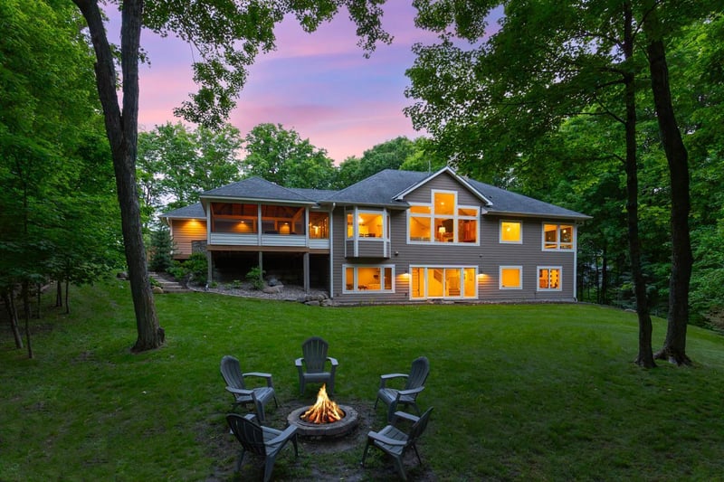 8580 Maple View Dr, Cologne, MN 55322