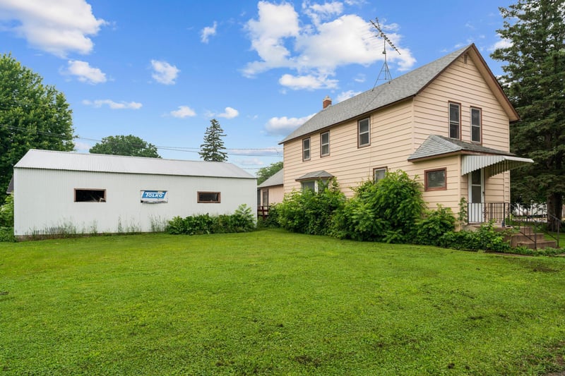 45 Center Ave N, Elgin, MN 55932