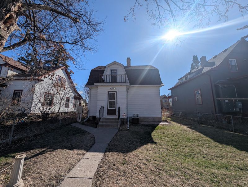 1713 Penn Ave N, Minneapolis, MN 55411
