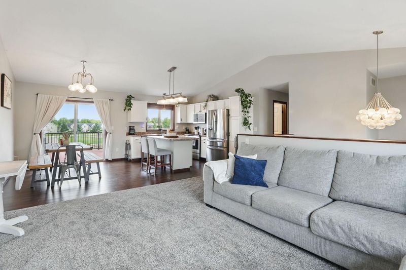 3115 Olson Dr, Hastings, MN 55033