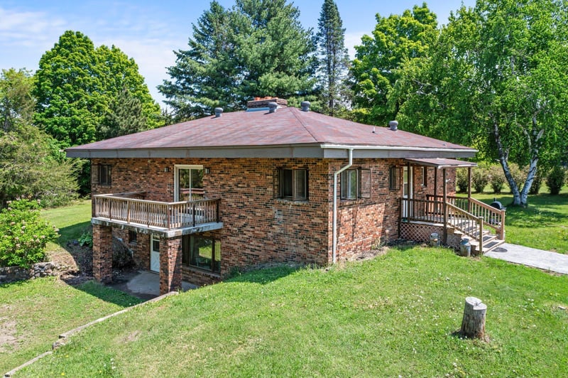 29020 Saint Croix Trl, Shafer, MN 55074