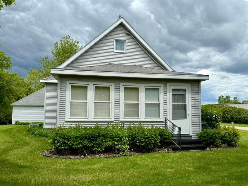 2100 Trott Ave SW, Willmar, MN 56201