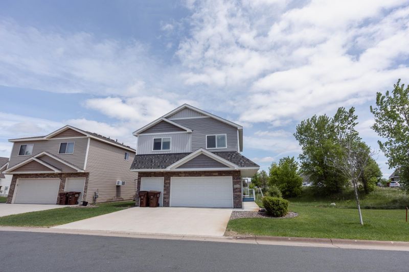 1004 Alexander Ct, Montrose, MN 55363