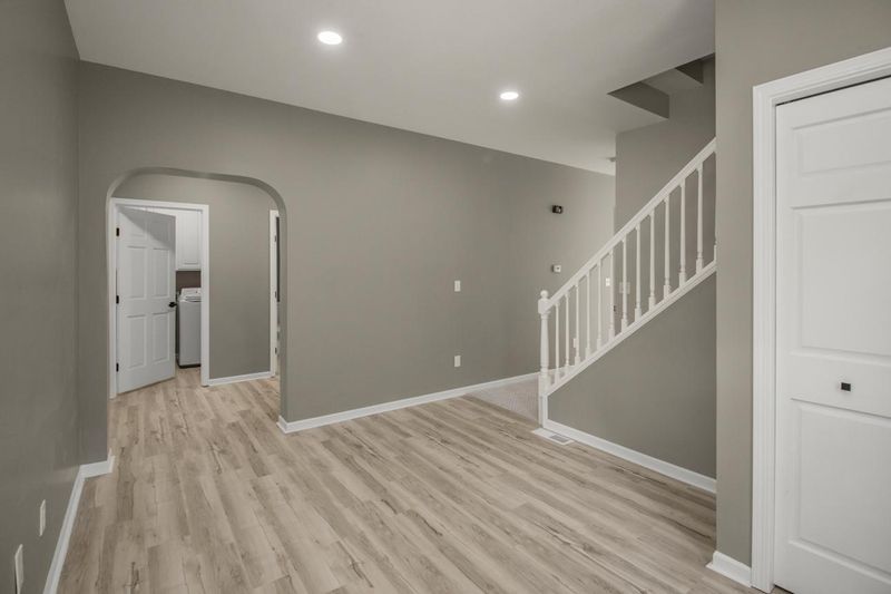 7658 Silver Lake Rd, Mounds View, MN 55112