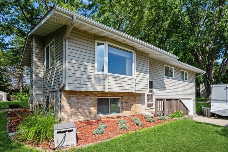 14686 Tyrol Cir, Shakopee, MN 55379