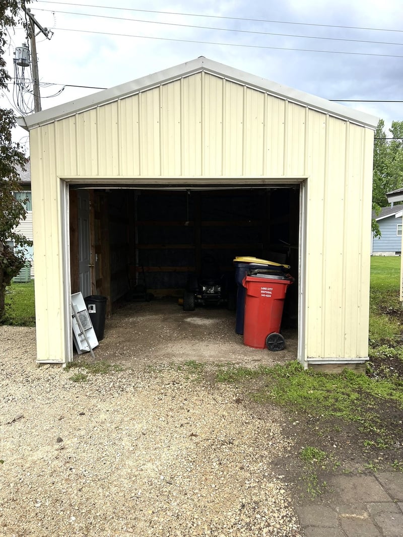 325 N Wabasha, Plainview, MN 55964