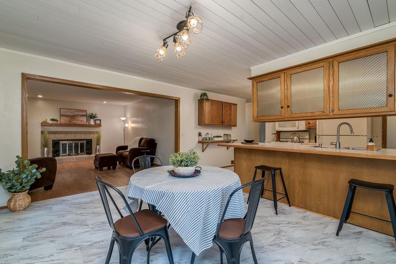 5825 Maryland Ave N, Crystal, MN 55428