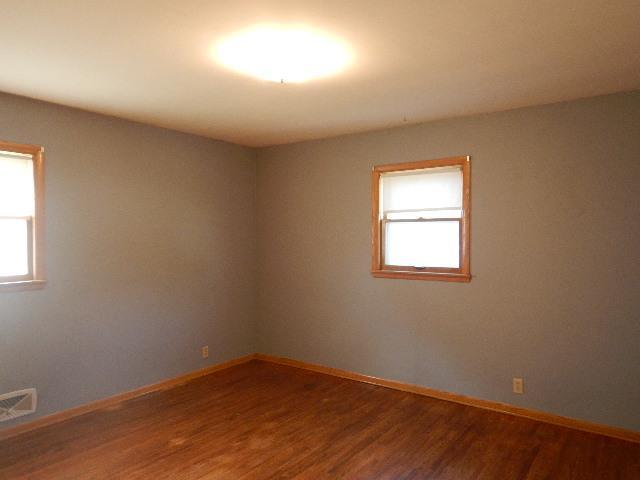 305 W Baker St, Arlington, MN 55307