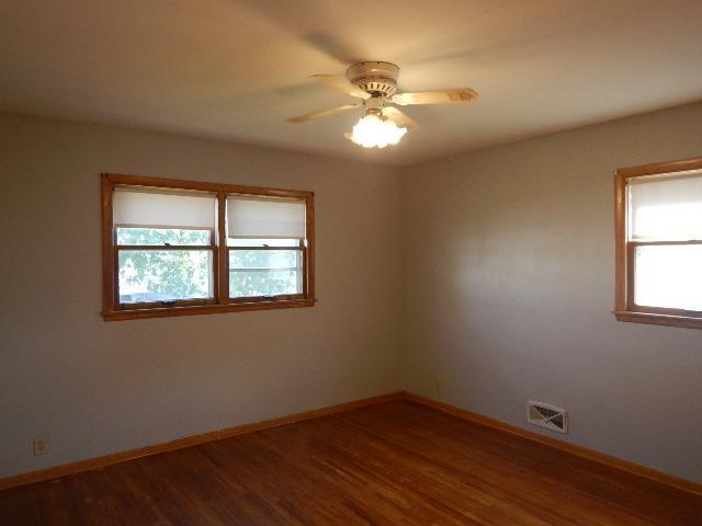 305 W Baker St, Arlington, MN 55307
