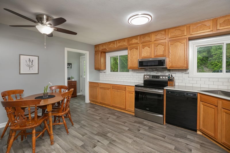 233 Hwy 60, Zumbro Falls, MN 55991