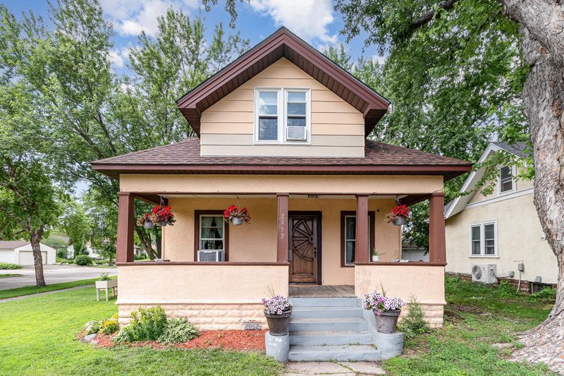 2852 36th Ave S, Minneapolis, MN 55406