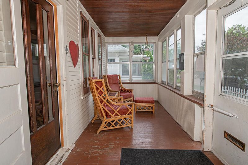 418 E Howard St, Winona, MN 55987