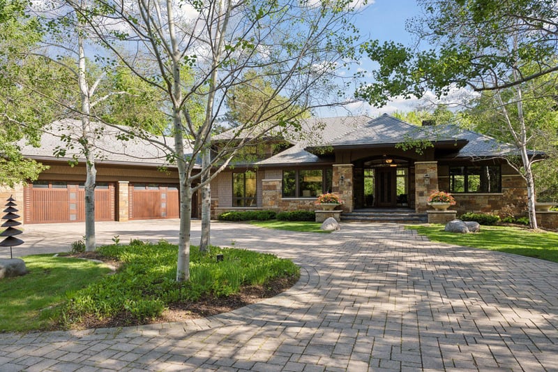 370 Ferndale Rd W, Wayzata, MN 55391