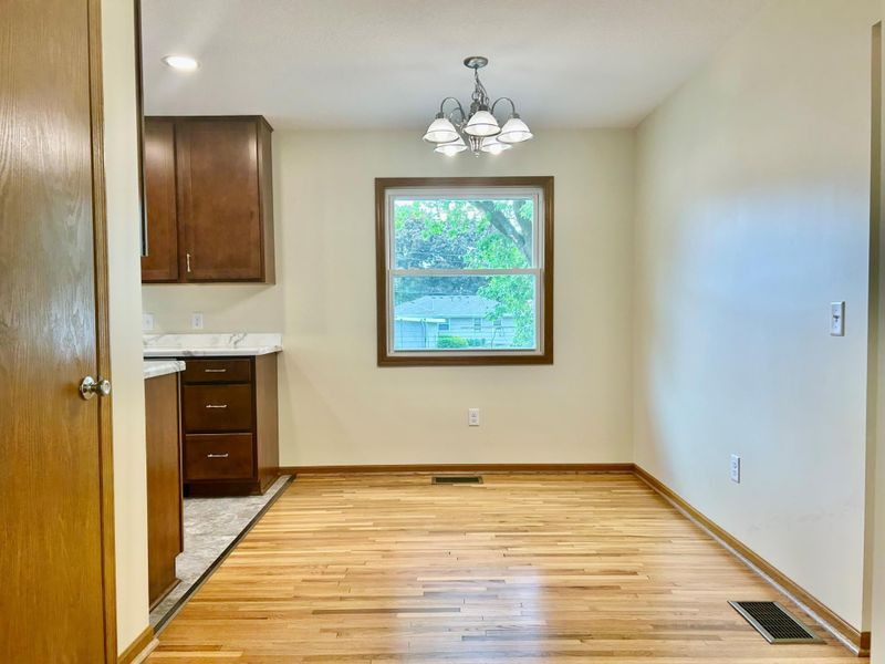 8212 15th Ave S, Bloomington, MN 55425