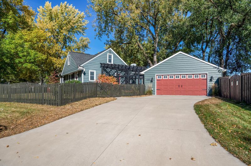 2303 17th Ave NW, New Brighton, MN 55112