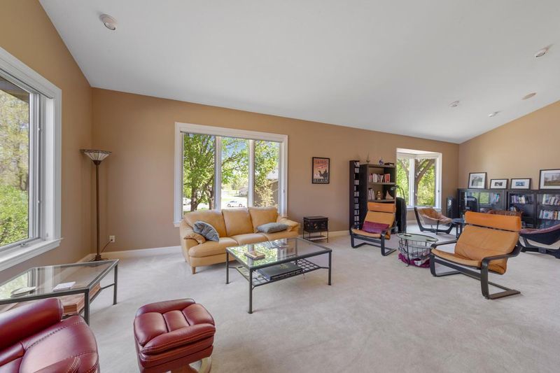 1525 22nd Ave NW, Faribault, MN 55021