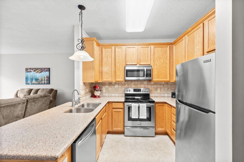 3864 Abercrombie Ln, Stillwater, MN 55082