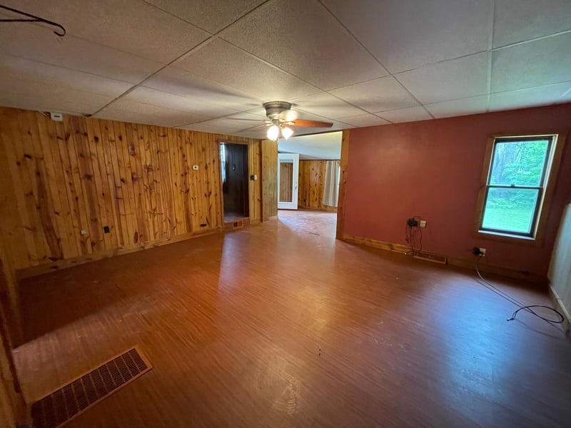 12043 Shervin Ave SW, Stewartville, MN 55976