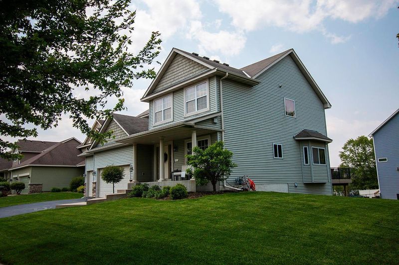 19801 Dover Dr, Farmington, MN 55024