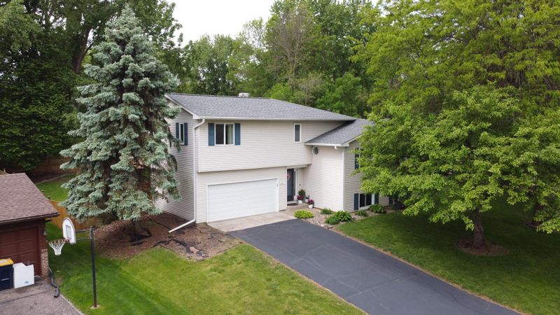 16419 Griffon Trl, Lakeville, MN 55044