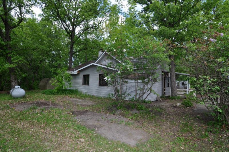 315 1st St S, Hackensack, MN 56452