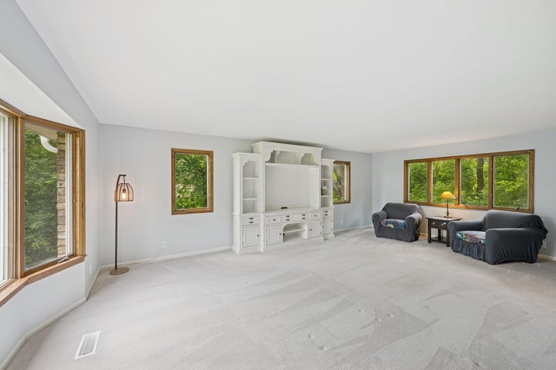 200 Marie Ave W, West Saint Paul, MN 55118