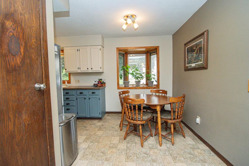 113 Linda Dr, Eagle Lake, MN 56024