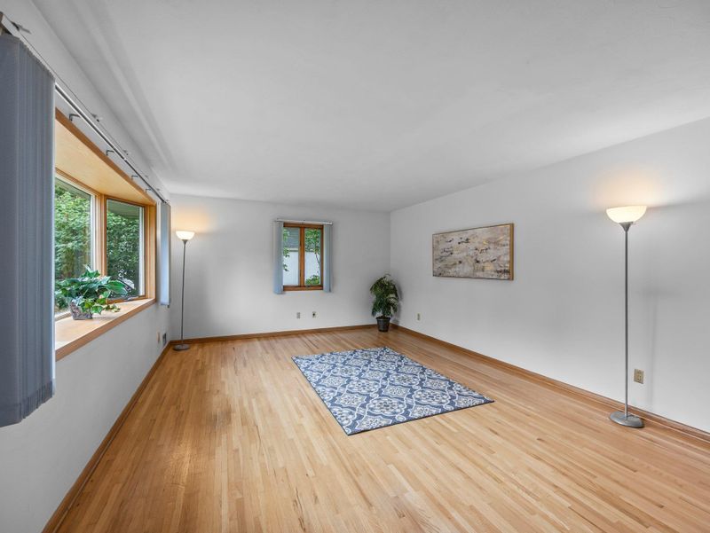 5807 Aldrich Ave N, Brooklyn Center, MN 55430