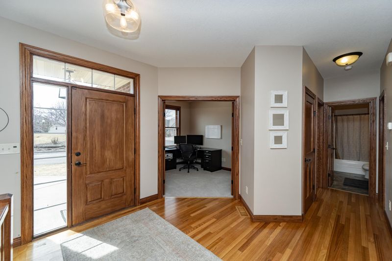 2581 Overland Point Cir NW, Rochester, MN 55901