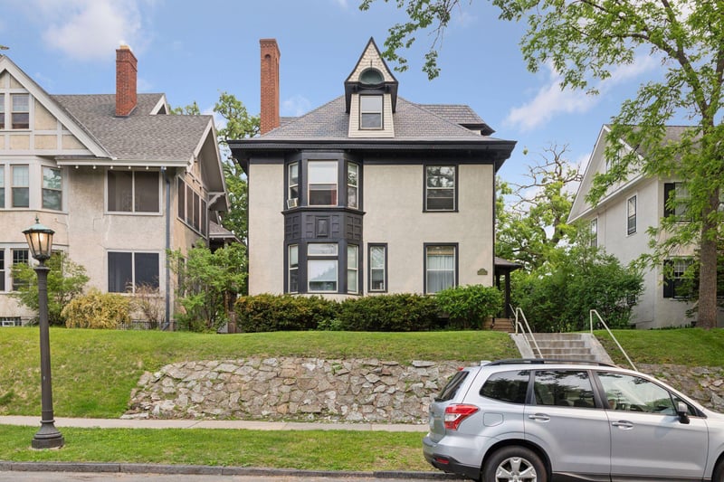 583 Lincoln Ave, Saint Paul, MN 55102