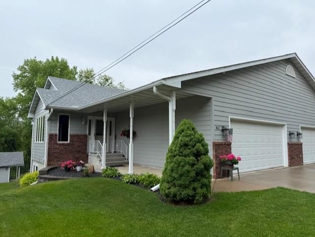 857 W Burns Valley Rd, Winona, MN 55987